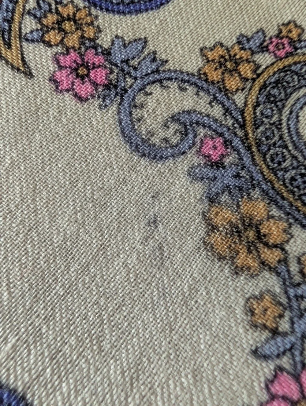 Pavlovo Posad 100% Wool Floral Pattern Women's Shawl